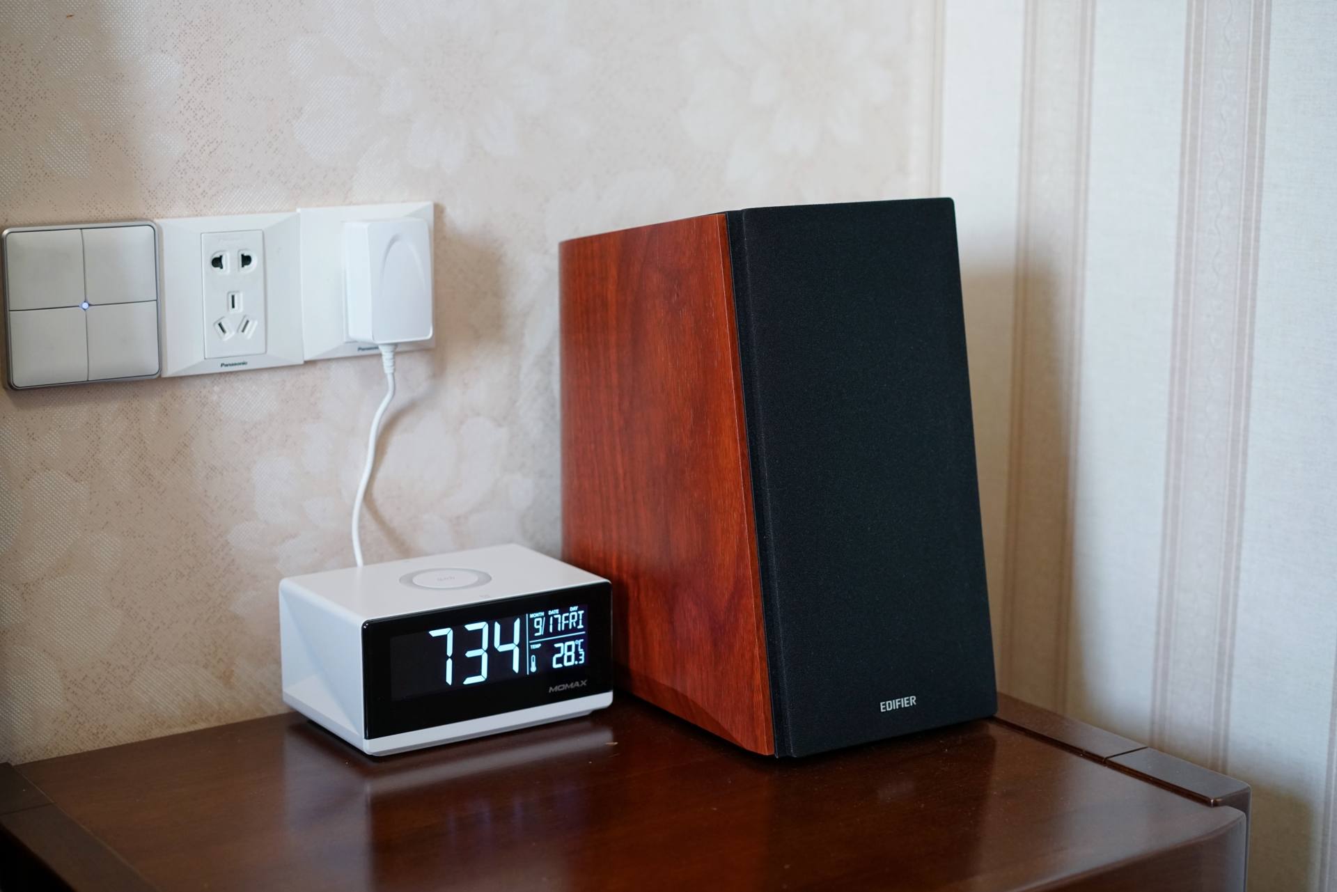 |我用两年时间，搭建了一套理想的卧室智能系统