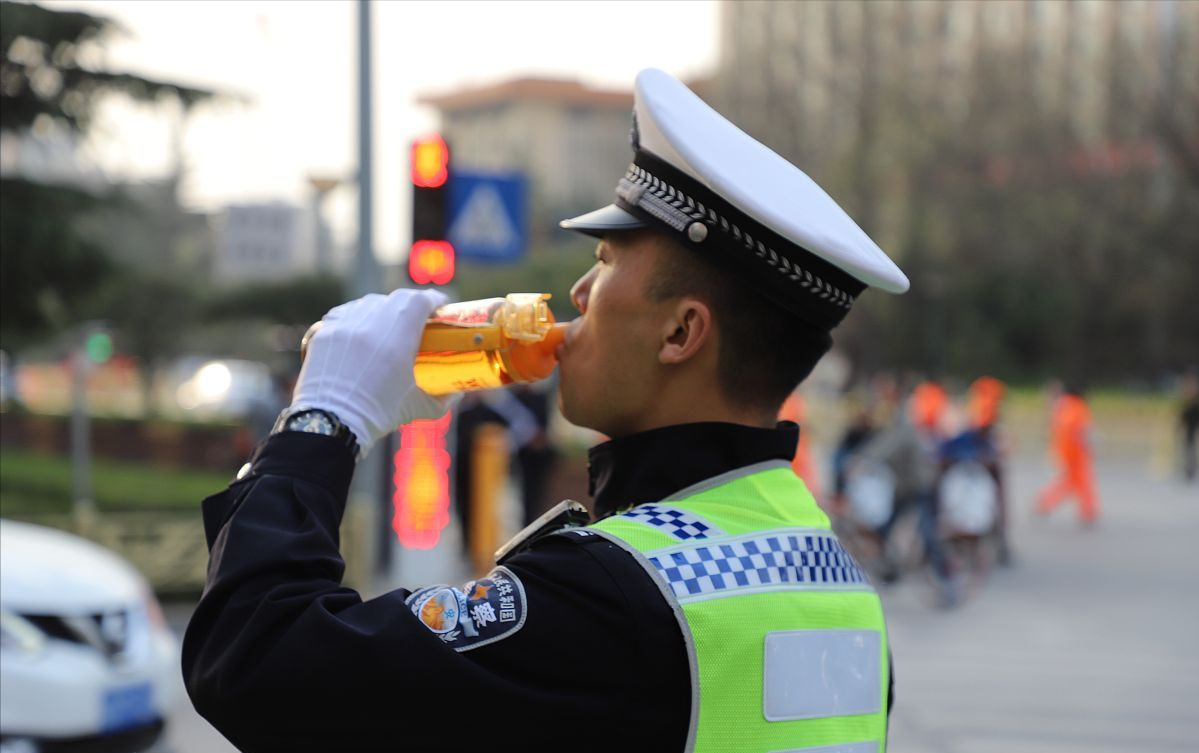 辅警|年薪15万的辅警，已有“试点”招聘，未来将成为全国大趋势！