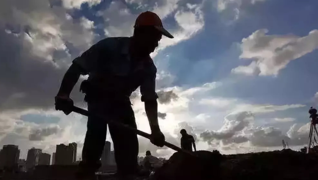 跳槽|2021年,打工人将会面临2个风险,注意千万不要随意辞职