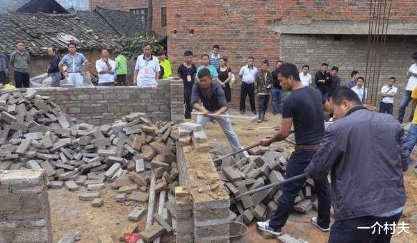 宅基地|2022年起，农村将禁止自建房？翻修也不允许？咋回事？