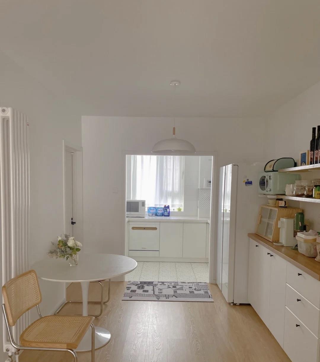 90后夫妻的“穷装”新家,引起强烈舒适,越简单,越幸福