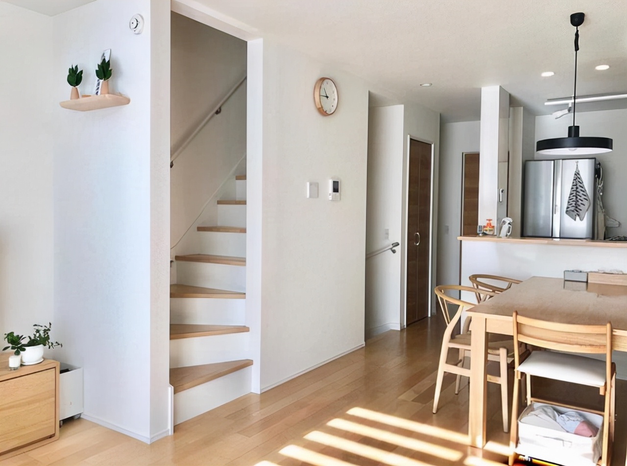 日本一家五口的“蜗居”生活,太太坚持“减物”法则,太厉害了