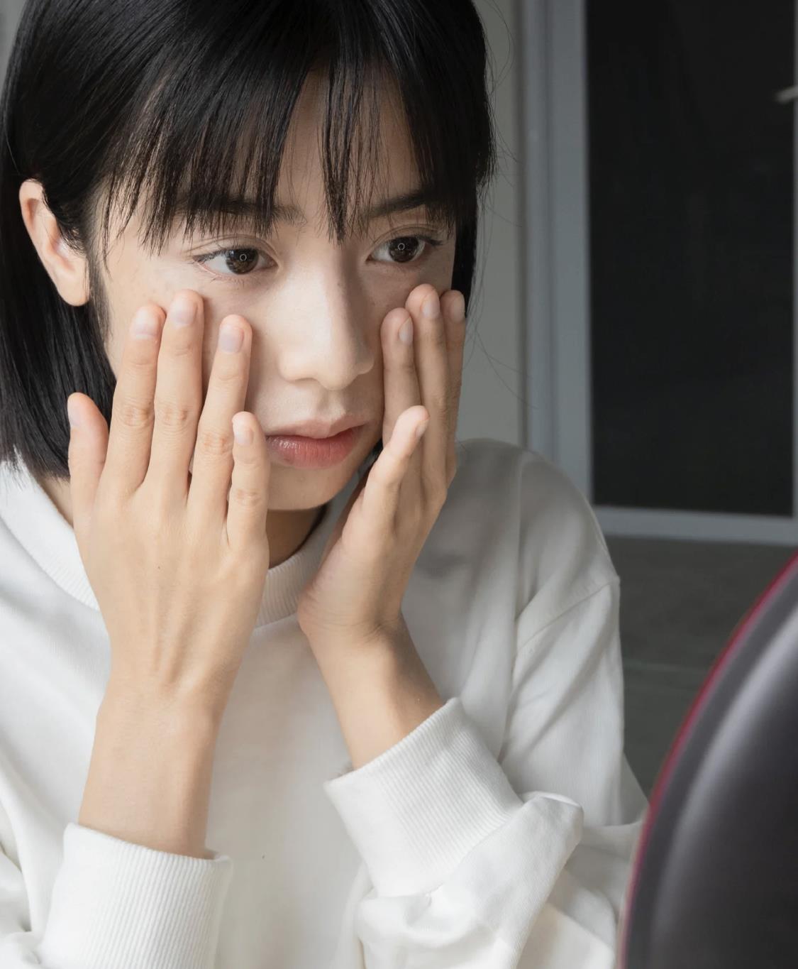 补水 秋冬皮肤干燥？别着急补水，教你一招，皮肤滋润更细腻