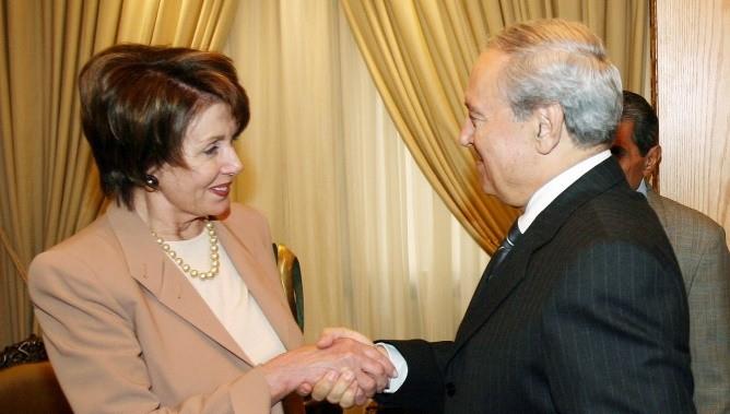 奶球妈咪聊|81岁的佩洛西：从带着5个孩子的家庭主妇到美国一姐，打破天花板