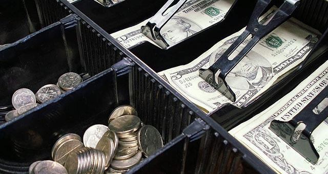 美国联邦储备系统 美元迎“贬值潮”？美国居民承受“后果”，花更多钱购买中国货