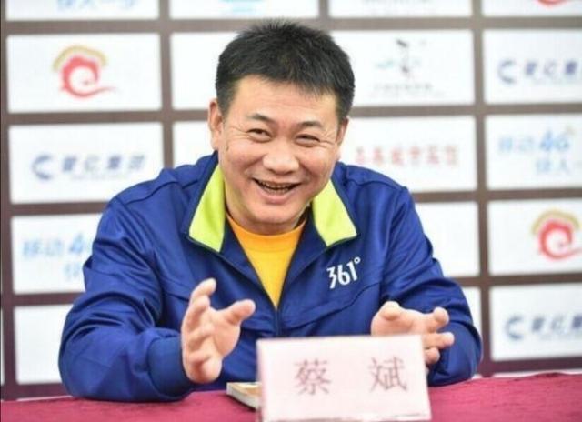 蔡斌|女排新绯闻，蔡斌缺席，网传其将接班郎平，成巴黎周期新主帅？