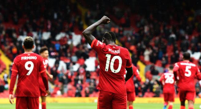 利物浦|万名球迷共同见证！利物浦再次创造奇迹，克洛普没夺冠却被捧上天