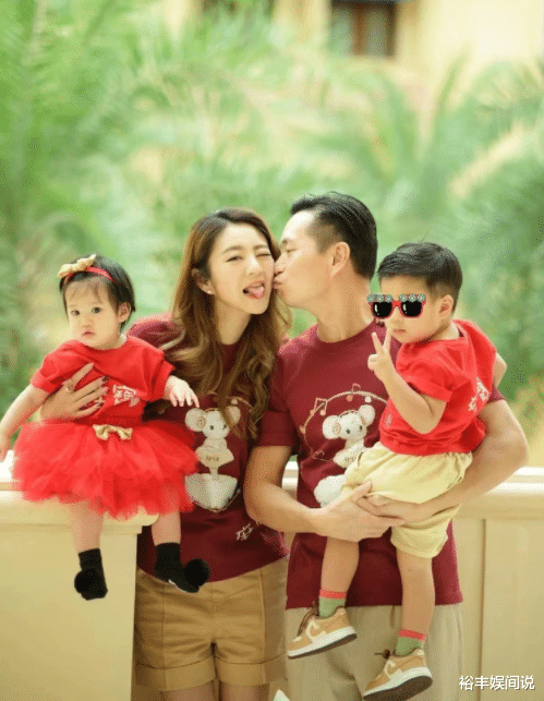 安以轩|安以轩带儿子66参加聚会！现场展现新学的舞蹈，摇手扭臀有模有样