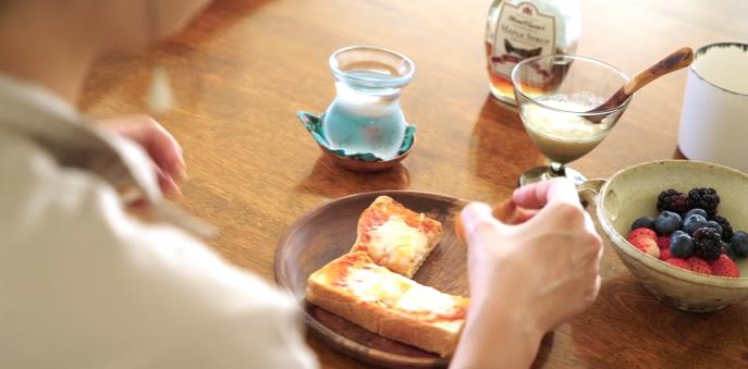 蔡宏志聊时尚 50岁日本独居女性的清晨时光：6：30起床，9点工作，生活节奏很慢