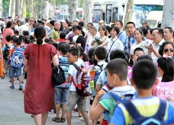 本科生|本科生10大“幸福职业”排名，护士意外爆冷，榜首一般人不敢想