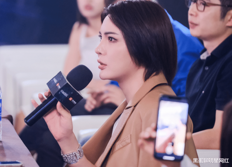 初瑞雪|辛巴徒弟时大漂亮,因与初瑞雪逛街遭嘲讽,怒怼粉丝“思想龌龊”