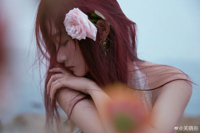 电影|她糊的好突然，还倒赔了3亿