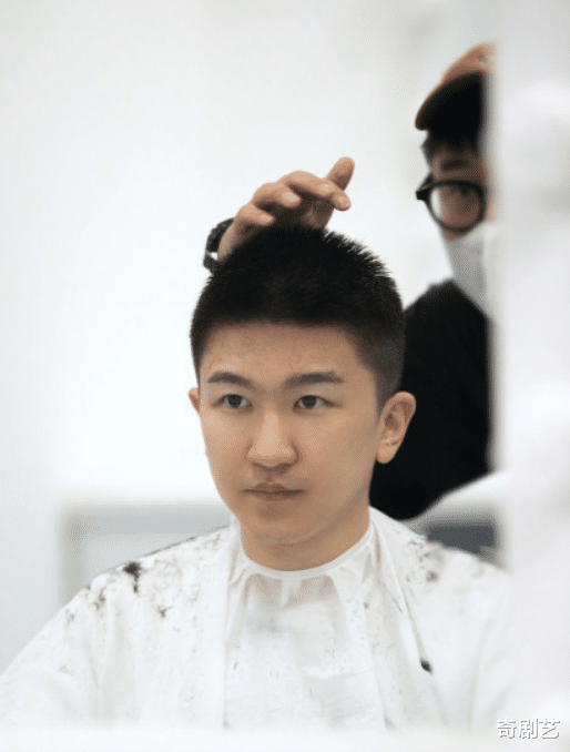 有氧运动 张大大录综艺暴瘦30斤，五官轮廓变清晰，摆脱油腻感