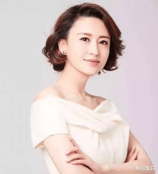 全智贤|一个“甜美动人”，一个“惊为天人”，撒贝宁的美女同事太绝了