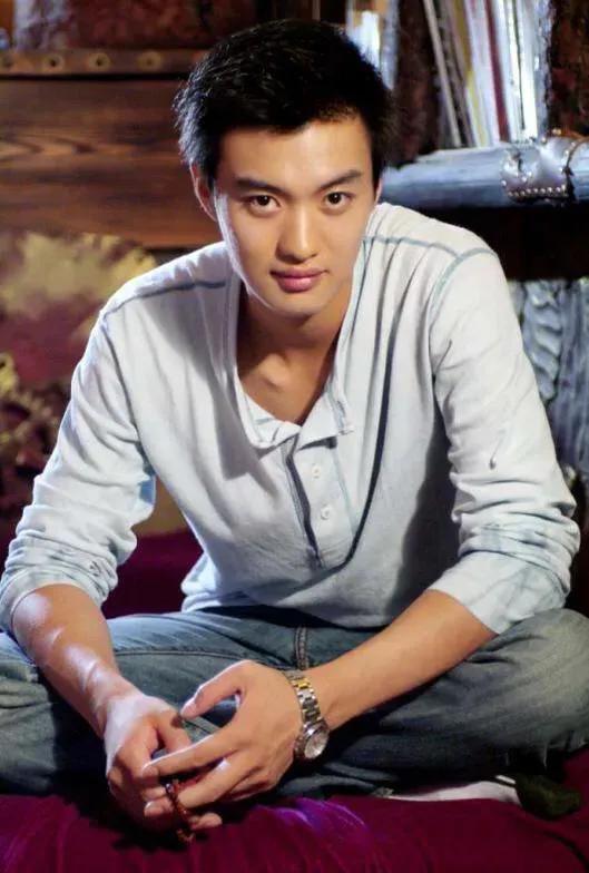 周一围|周一围，好“奇葩”的一演员