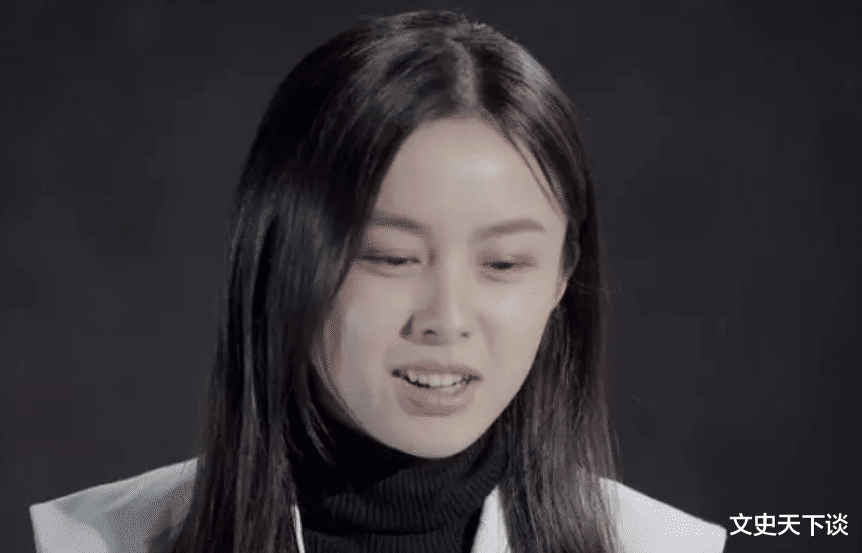 杨幂|15岁被亲妈带去整容，14年花400万整容300次，亲妈：再整断绝关系