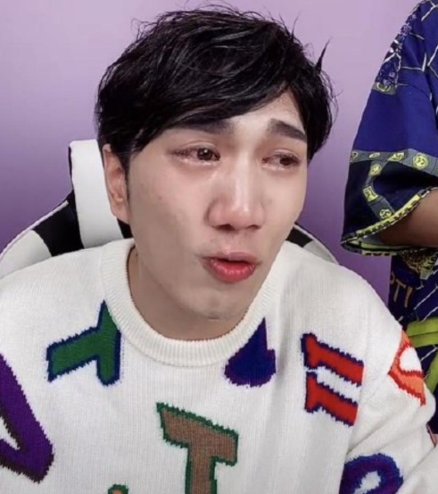 杨玏|韩佩泉开直播哭诉被肖战粉丝骂，胡宾果晒聊天记录力挺却帮倒忙了