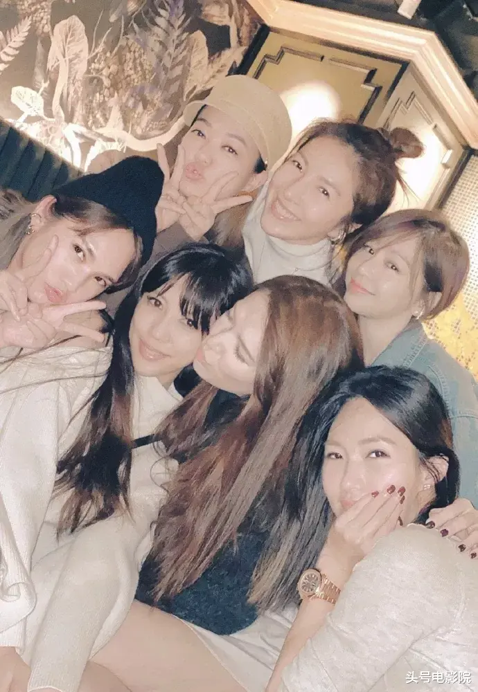 王力宏|李靓蕾回怼By2，刚！被扒遭王改名，未成年时被王力宏带看妇科