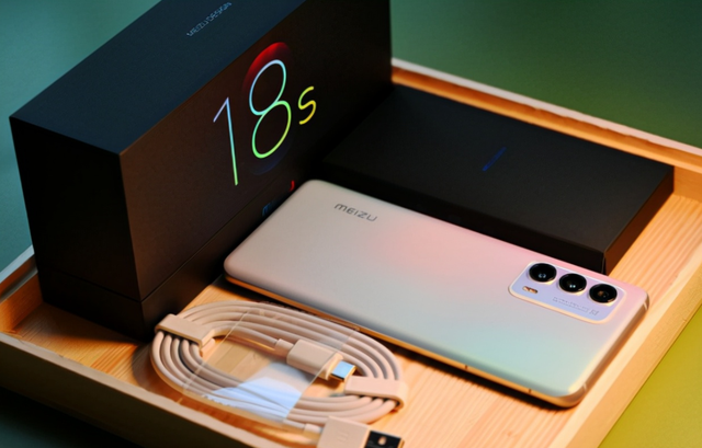 魅族|杜绝“眯眯眼”审美歧视，榜样可看魅族汉服小姐姐！