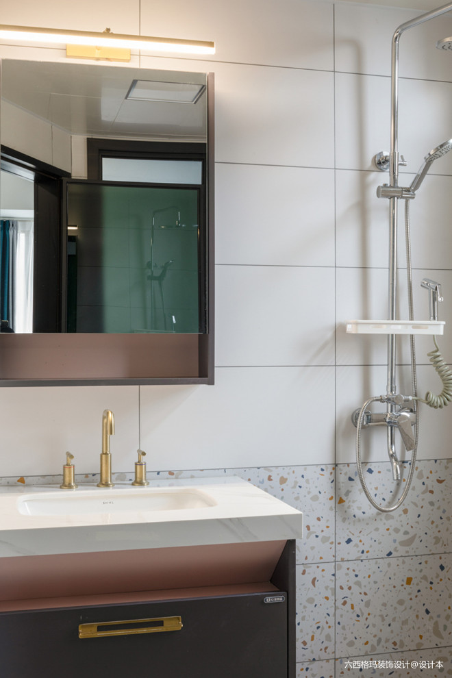 |看她家的配色，像吃了一口甜而不腻的糕点~