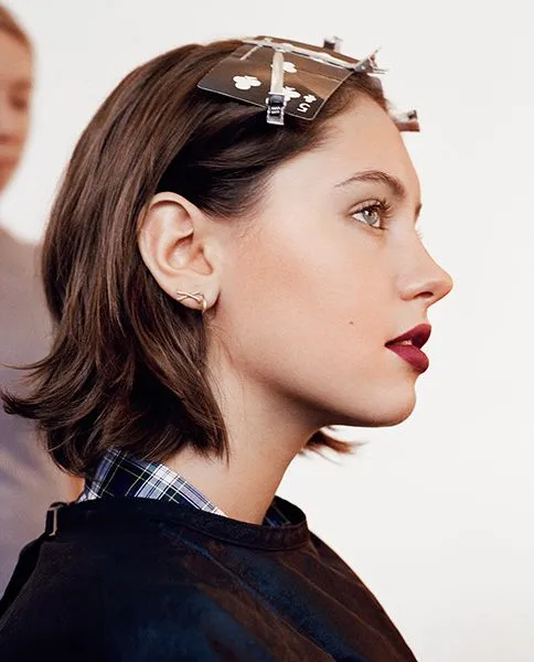 沈月|袁咏仪儿子神颜曝光！网友疯狂被圈粉：弟弟快出道吧！