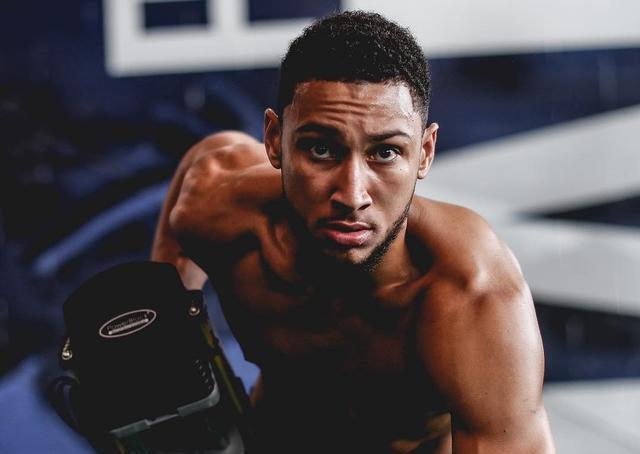 家暴 外媒拟3大交易方案!比尔+利拉德降临费城!西蒙斯终于要说再见?