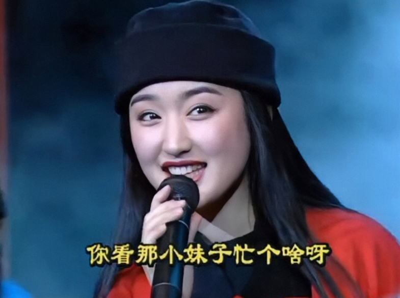 白冰|这7位女星“桃花眼”太美了，灵动中透着妩媚，一颦一笑尽是风情