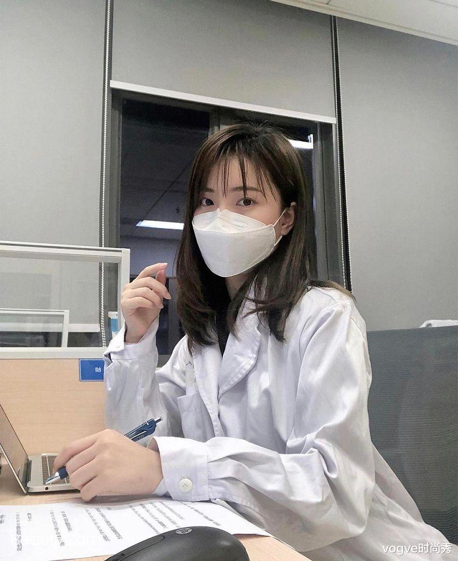 vogve时尚秀|心动的信号4：女嘉宾换上职业装，女4认不出来，女2很质朴