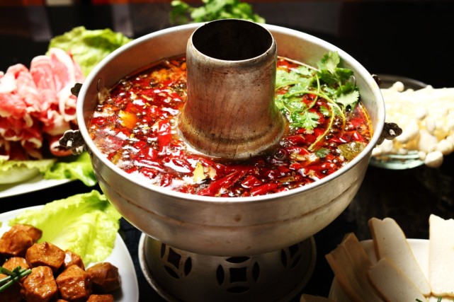 乐禹萱|三伏天爱流汗？别光喝水，3种含“钾”高的食物多吃点，平安度夏