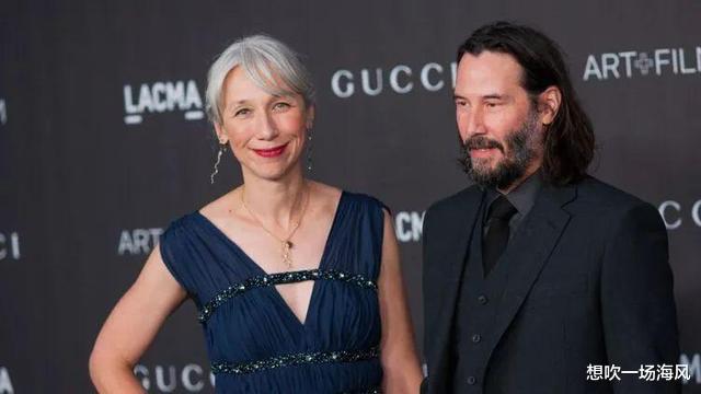 基努·里维斯|基努里维斯早已娶女神？德普前任薇若娜：他是我老公