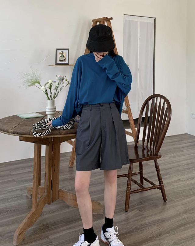 南风轻轻说 这条“中裤”,被时尚达人种草多次,百搭显腿长,还能提升气场