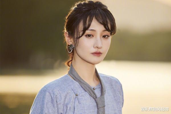 郑爽|郑爽退圈声明现场视频曝光！泪洒现场告别观众，只字不提所犯过错