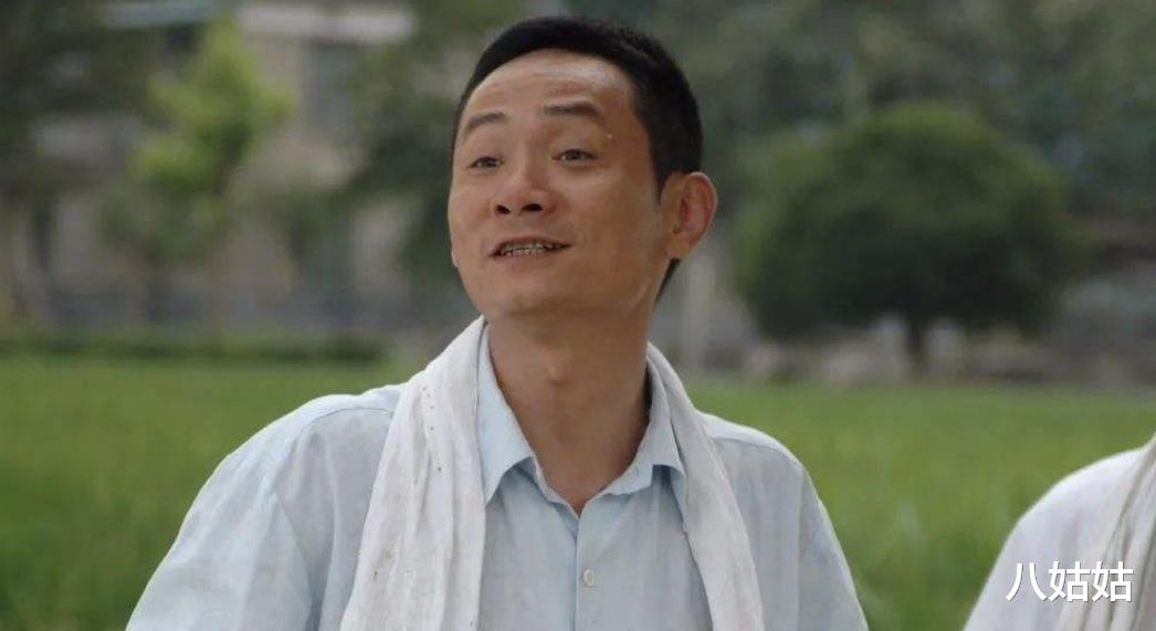 果靖霖|知名演员，妻子患癌在他怀里离世，12年过去他依旧单身