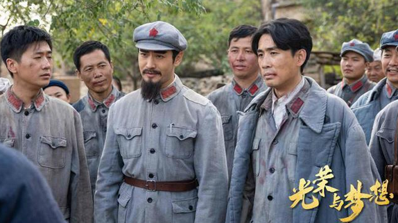 臧天朔|周总理的扮演者后继有人，朱一龙靳东等青年演员已经可以接班了