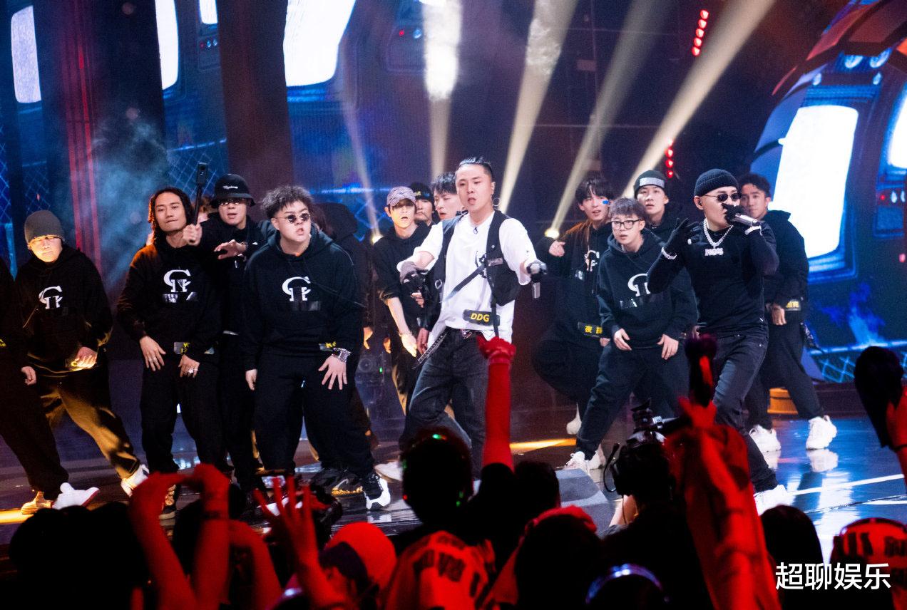 说唱听我的|说唱听我的：太帅了花实力被吐槽，却闯入六强，遭Rapper点名抄袭