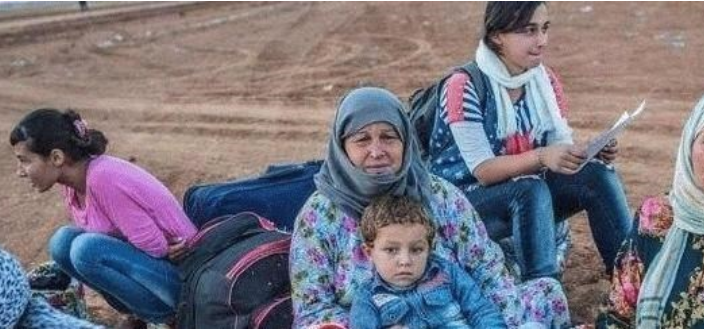 敘利亞難民，少女被明碼標價，2000元隨便挑，無法掩蓋其悲痛-圖4