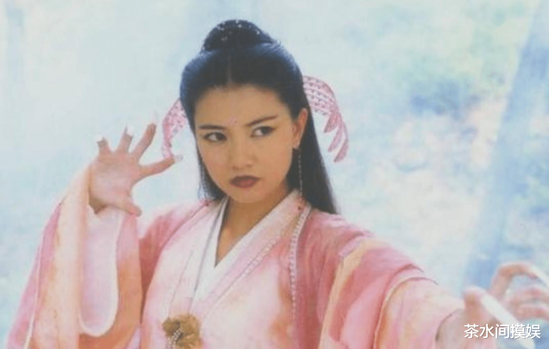 周芷若|7版周芷若颜值对比：有人能当张无忌的白月光，有人却让观众脸盲