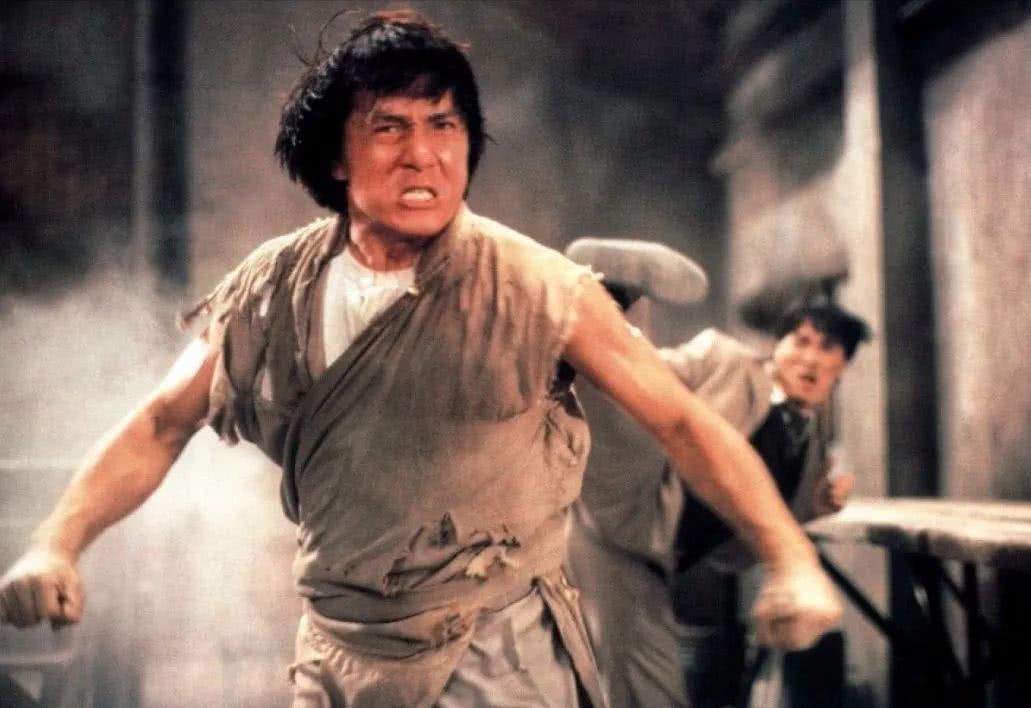 成龙|《流浪地球2》如果再次大获成功?吴京的影史地位或将正式超越成龙