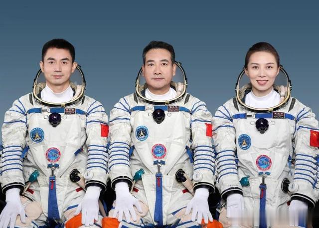 评测 重磅发布！神十三航天员乘组确定