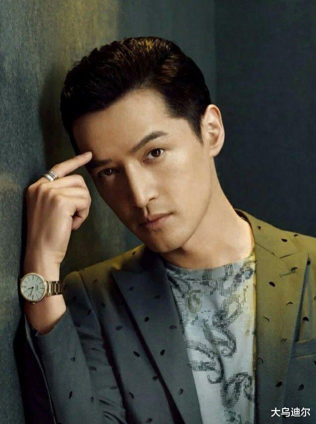 胡歌|宣传委员胡歌开始广播了，锁定FM古月哥欠频率，能否收听到看运气