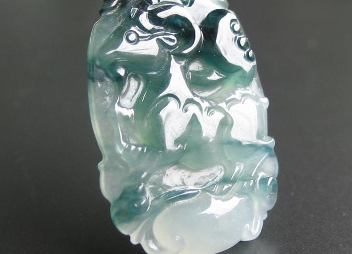 翡翠|越戴越丑的翡翠，无非这两点原因，你还被蒙在鼓里吗？