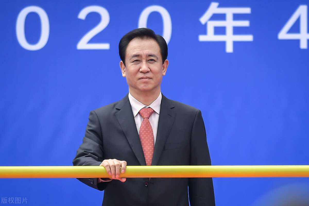 许家印|又一位“地产首富”陨落！去年身家1700亿，如今靠变卖资产为生