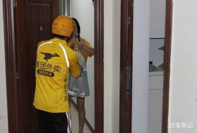 时事新论 越来越多年轻人去送外卖、送快递，中国制造业的未来在哪里？