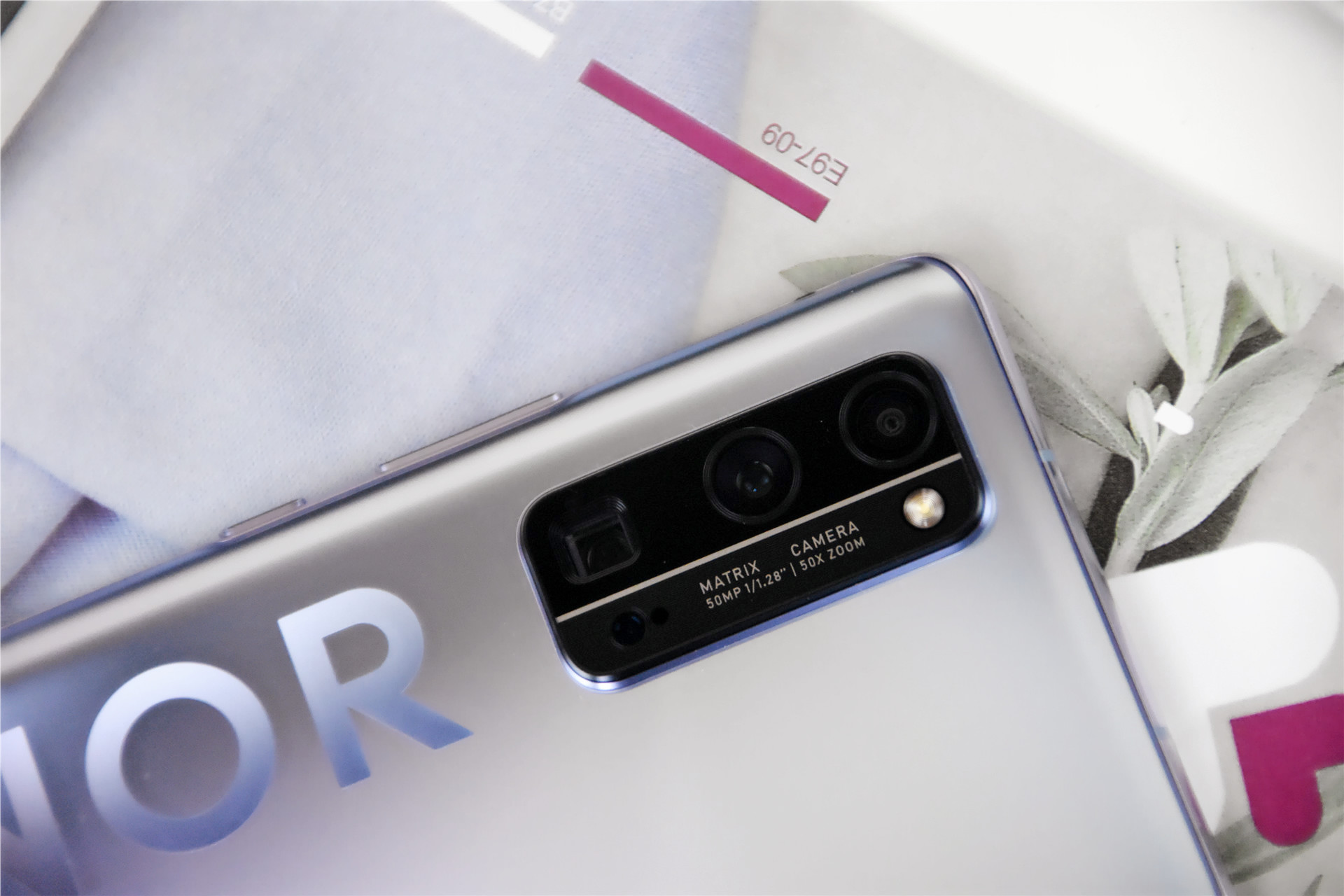 荣耀30pro|荣耀30Pro测评:在设计和影像上再次称王