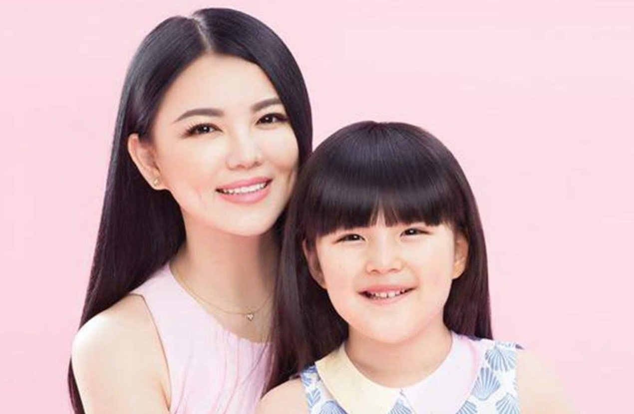 李湘|李湘是如何年入过亿的？女儿手袋价值超10万，如今离婚终于解脱