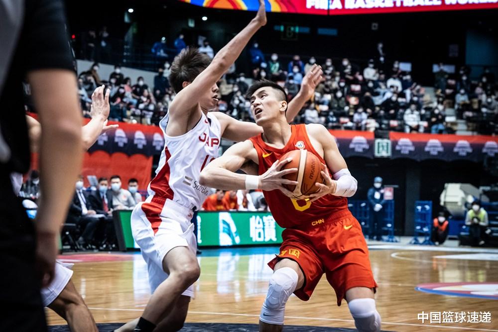 中国男篮|五人替补出场40分钟0得分，中国男篮两大问题凸显，杜锋要早应对