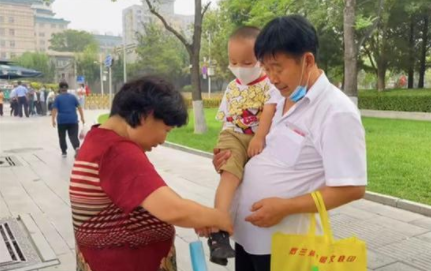 李昕言温度空间 田静妹妹霸气护外甥，内涵杜新枝：自己有病说没病，奇奇好好的