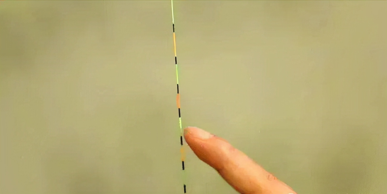 巴尔|浮漂有两个隐藏缺陷,只有细心钓友才会发现,关键它影响渔获