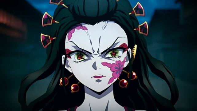 祢豆子|鬼灭之刃：堕姬变成银发美少女，祢豆子为保护哥哥变身