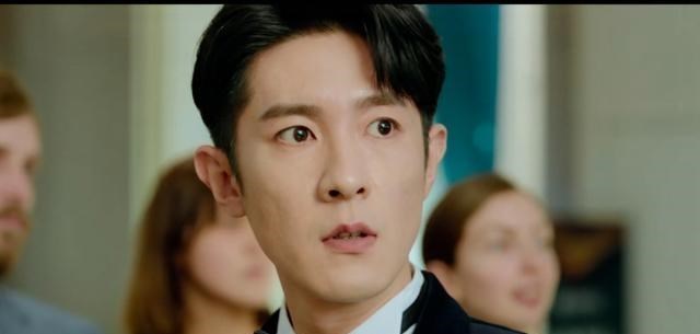 罗云熙|“男瘦女木”？上线两天热度直冲前三，罗云熙真的又毁霸总剧了？